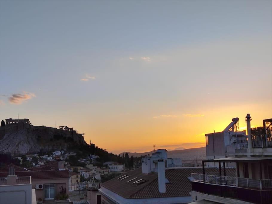 Apartment Plaka Flat With View Of Acropolis Athens